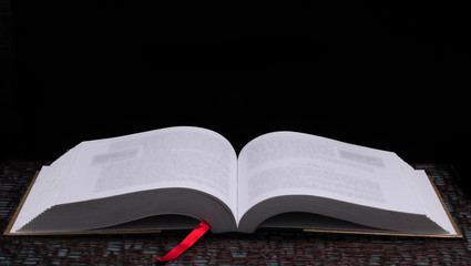 乒乓球球在对面可以触桌几次